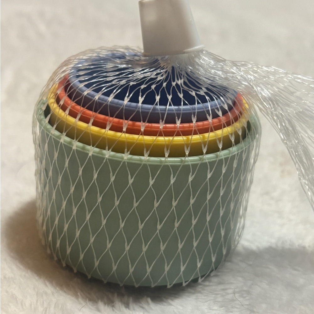 NWOT Toddler Stacking Cups 4-Pack – Mini Bath Toy Bundle – Bright Colors - Picture 3 of 7